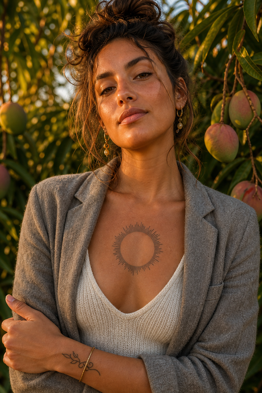 Silhouette de Soleil. Minimal sun silhouette: a large empty circular center with many thin straight rays forming a delicate halo., poitrine, warm side-lighting filtering through fruit trees.